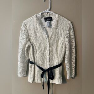 Vintage Alex Evenings glitter lace belted 3/4 sleeve blouse in ivory, black sash